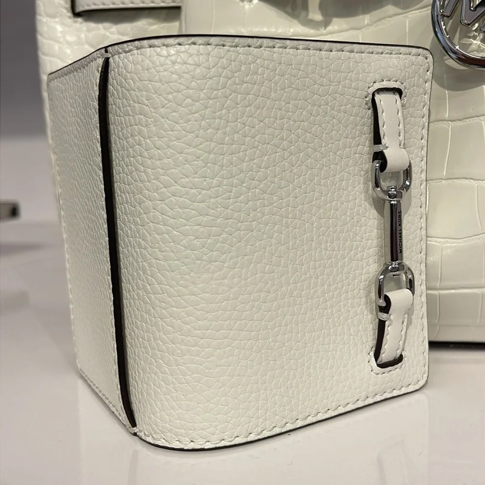 MICHAEL KORS Carson Small Pebbled Leather Wallet OPTIC WHITE NWT